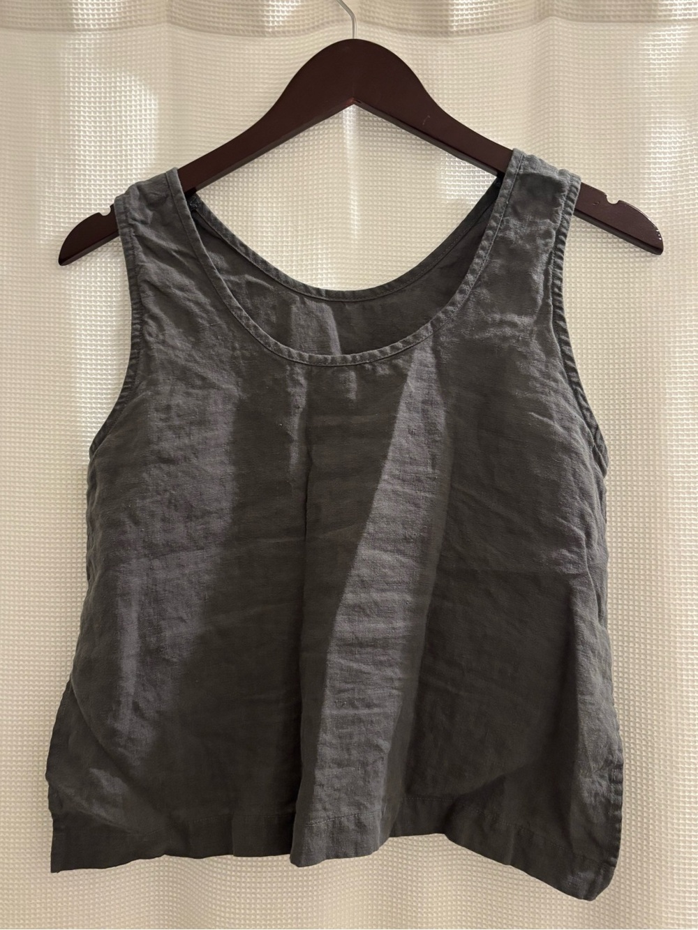 Ilana Kohn Roxey linen tank in charcoal - Picture 6 of 6